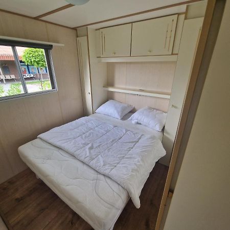 Chalet Veenmeer Tynaarlo Bagian luar foto