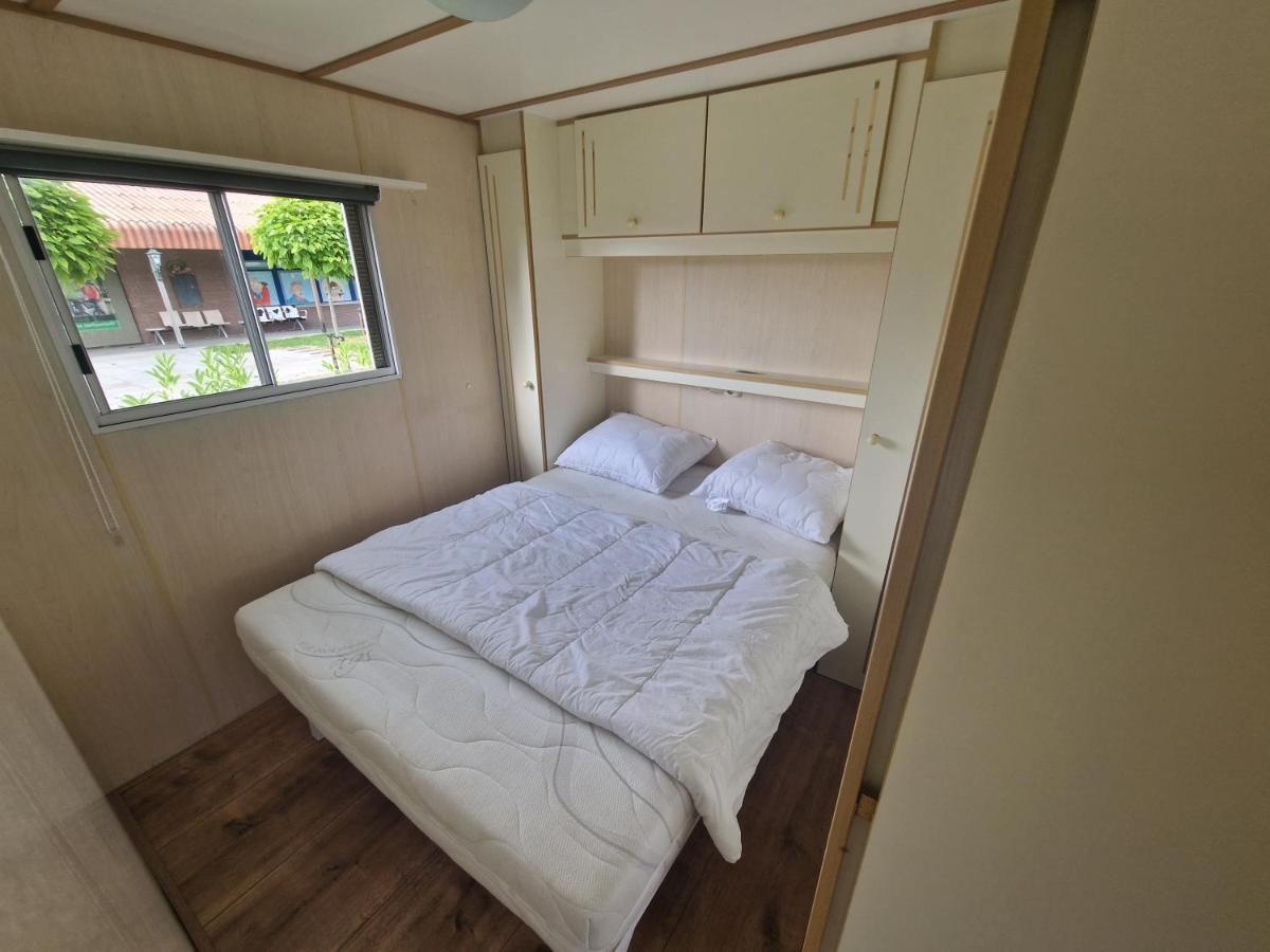 Chalet Veenmeer Tynaarlo Bagian luar foto