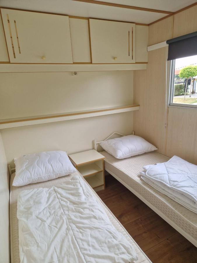 Chalet Veenmeer Tynaarlo Bagian luar foto